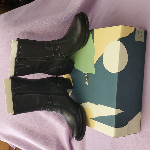 Earth Denali Altitude boots, black leather, size 7. - Picture 6 of 8